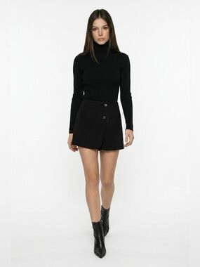 NWT - Dynamite Black Button-Front Skort - Size 2